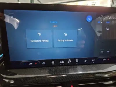 Vendo Ford Focus SW 2023 - 25800 EUR, 12412 km - AUTO.MOTO.pt