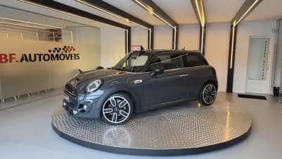 Vendo MINI 2019 - 24900 EUR, 114062 km - AUTO.MOTO.pt