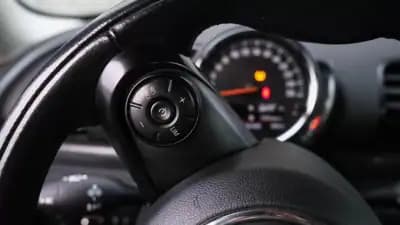 Sell MINI Clubman 2019 - 14800 EUR, 267000 km - AUTO.MOTO.pt