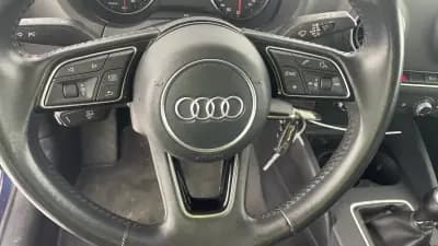 Vendo Audi A3 Sportback 2018 - 17999 EUR, 104021 km - AUTO.MOTO.pt
