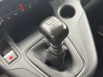 Vendo Opel Combo 2022 - 13950 EUR, 129000 km - AUTO.MOTO.pt