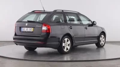 Sell Skoda Octavia Break 2010 - 7500 EUR, 139227 km - AUTO.MOTO.pt