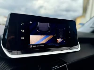 Vendo Peugeot 2008 2021 - 17950 EUR, 65000 km - AUTO.MOTO.pt