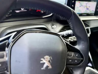 Vendo Peugeot 2008 2022 - 17950 EUR, 59000 km - AUTO.MOTO.pt