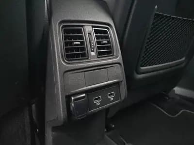 Vendo Renault Arkana 2021 - 23250 EUR, 52400 km - AUTO.MOTO.pt