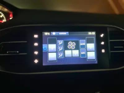 Sell Peugeot 308 2014 - 8990 EUR, 180724 km - AUTO.MOTO.pt