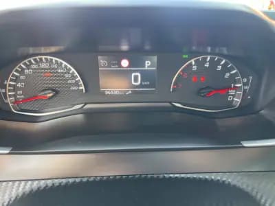 Vendo Peugeot 2008 2021 - 17950 EUR, 96530 km - AUTO.MOTO.pt