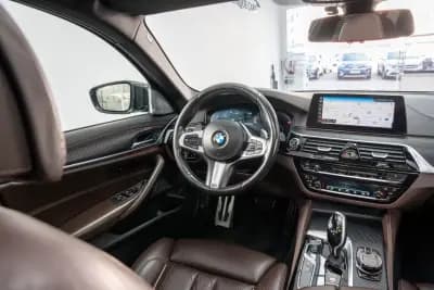 Vendo BMW 550 2019 - 65950 EUR, 141950 km - AUTO.MOTO.pt