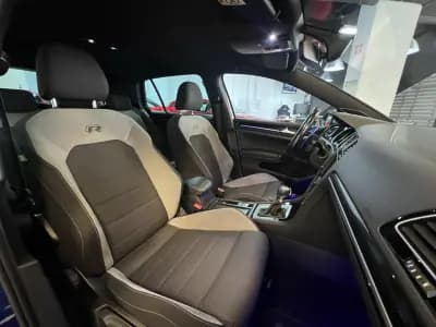 Vendo Volkswagen Golf 2016 - 26990 EUR, 127000 km - AUTO.MOTO.pt