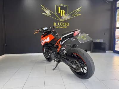 Sell KTM Duke 990 R 2022 - 4800 EUR, 46125 km - AUTO.MOTO.pt
