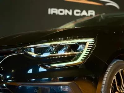 Sell Renault Mégane 2021 - 18900 EUR, 112347 km - AUTO.MOTO.pt