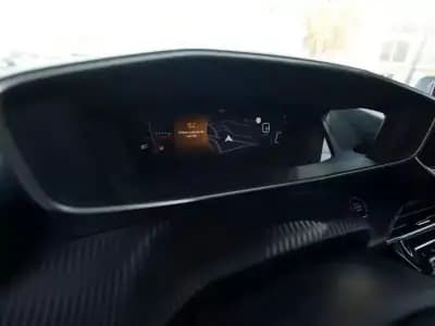 Sell Peugeot 2008 2022 - 19900 EUR, 42000 km - AUTO.MOTO.pt