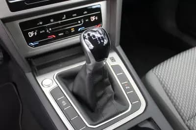 Vendo Volkswagen Passat 2021 - 21900 EUR, 22076 km - AUTO.MOTO.pt