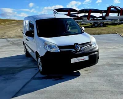 Vendo Renault Kangoo 2018 - 10500 EUR, 117000 km - AUTO.MOTO.pt