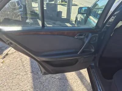 Sell Mercedes-Benz E 220 1997 - 3900 EUR, 500000 km - AUTO.MOTO.pt