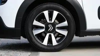 Sell Citroën C3 2021 - 10999 EUR, 99000 km - AUTO.MOTO.pt