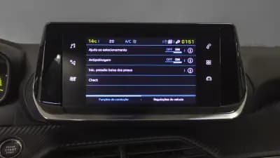 Vendo Peugeot e-208 2021 - 16350 EUR, 46000 km - AUTO.MOTO.pt