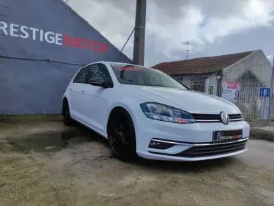 Vendo Volkswagen Golf 2018 - 15900 EUR, 106000 km - AUTO.MOTO.pt