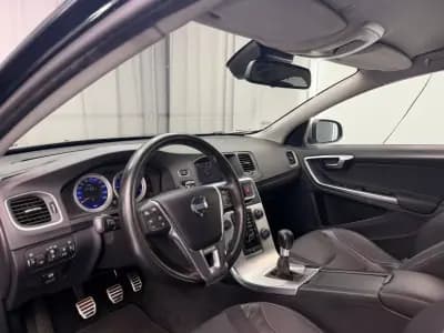 Vendo Volvo S60 2011 - 8999 EUR, 221000 km - AUTO.MOTO.pt