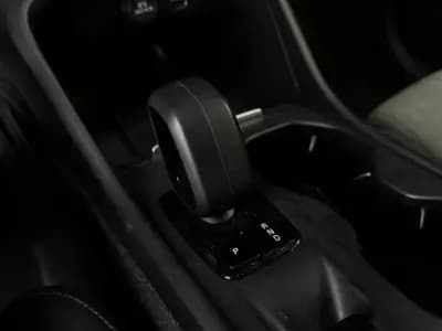 Sell Volvo XC 40 2022 - 29990 EUR, 75102 km - AUTO.MOTO.pt