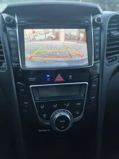 Vendo Hyundai i30 2016 - 11490 EUR, 122000 km - AUTO.MOTO.pt