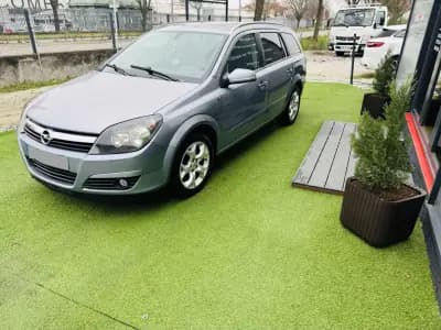 Sell Opel Astra Caravan 2005 - 3500 EUR, 300000 km - AUTO.MOTO.pt