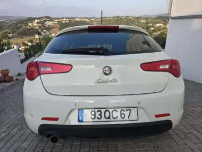 Sell Alfa Romeo Giulietta 2015 - 13500 EUR, 148000 km - AUTO.MOTO.pt