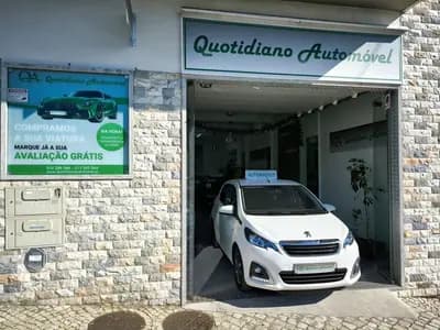 Vendo Peugeot 108 2018 - 9999 EUR, 180453 km - AUTO.MOTO.pt