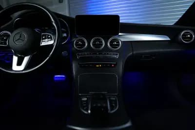 Vendo Mercedes-Benz C 300 2020 - 25500 EUR, 203000 km - AUTO.MOTO.pt