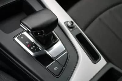 Sell Audi A4 Avant 2020 - 22990 EUR, 167000 km - AUTO.MOTO.pt