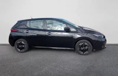Vendo Nissan Leaf 2022 - 15000 EUR, 34000 km - AUTO.MOTO.pt
