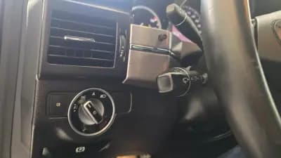 Vendo Mercedes-Benz GLK 250 2011 - 19900 EUR, 170359 km - AUTO.MOTO.pt