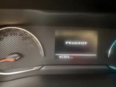 Vendo Peugeot 208 2020 - 13900 EUR, 45000 km - AUTO.MOTO.pt