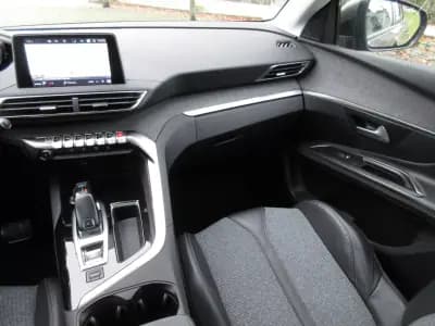 Sell Peugeot 3008 2017 - 18990 EUR, 151000 km - AUTO.MOTO.pt