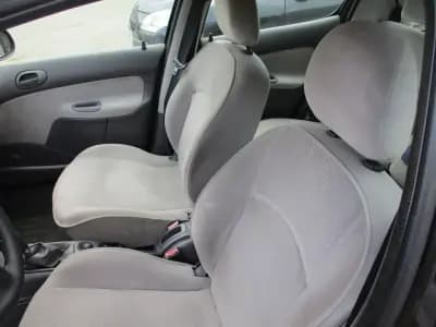 Sell Peugeot 206 2004 - 3900 EUR, 168000 km - AUTO.MOTO.pt