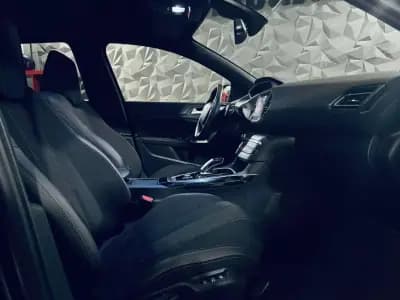 Vendo Peugeot 308 2020 - 23990 EUR, 32813 km - AUTO.MOTO.pt