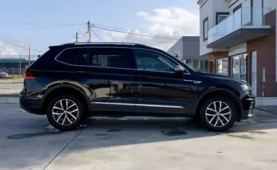 Sell Volkswagen Tiguan Allspace 2018 - 29890 EUR, 105000 km - AUTO.MOTO.pt