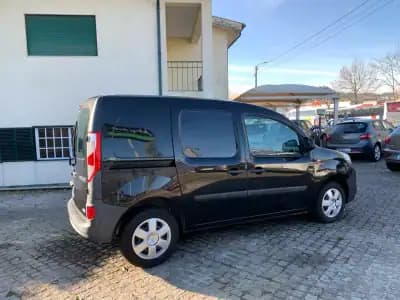 Vendo Renault Kangoo dCi 2017 - 12450 EUR, 139331 km - AUTO.MOTO.pt