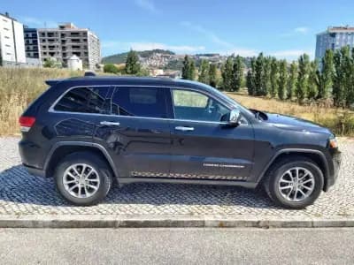 Sell Jeep Grand Cherokee 2016 - 34950 EUR, 135350 km - AUTO.MOTO.pt