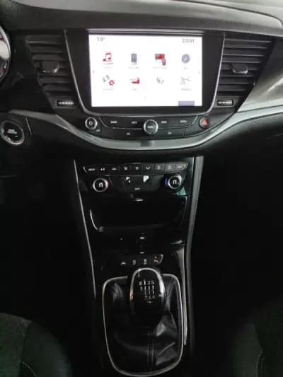 Vendo Opel Astra Sports Tourer 2016 - 8890 EUR, 174600 km - AUTO.MOTO.pt