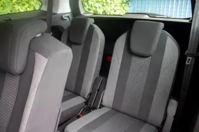 Vendo Peugeot 5008 2019 - 16900 EUR, 272000 km - AUTO.MOTO.pt