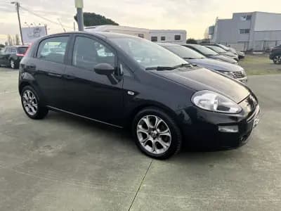 Sell Fiat Punto 2018 - 8999 EUR, 169456 km - AUTO.MOTO.pt