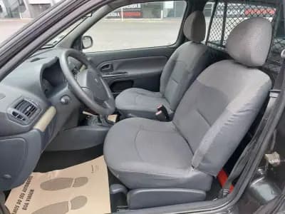 Sell Renault Clio 2004 - 2990 EUR, 268181 km - AUTO.MOTO.pt