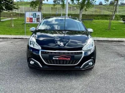Sell Peugeot 208 2019 - 10450 EUR, 84000 km - AUTO.MOTO.pt