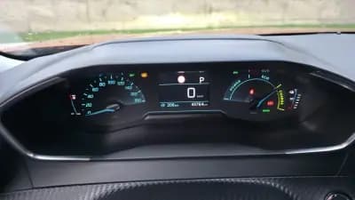 Sell Peugeot e-2008 2020 - 19990 EUR, 43800 km - AUTO.MOTO.pt