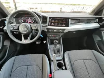 Vendo Audi A1 Sportback 2023 - 27900 EUR, 22610 km - AUTO.MOTO.pt