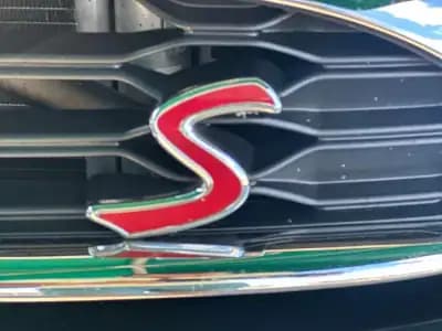 Vendo MINI 2018 - 22900 EUR, 110452 km - AUTO.MOTO.pt