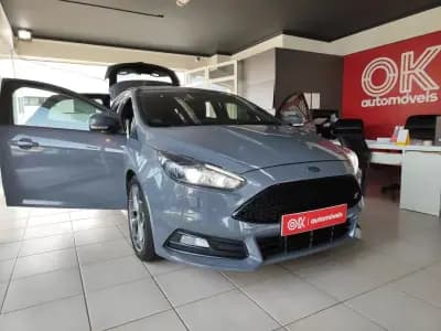 Vendo Ford Focus 2015 - 20500 EUR, 125550 km - AUTO.MOTO.pt