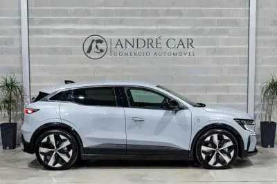 Vendo Renault Mégane E-Tech 2023 - 24450 EUR, 60913 km - AUTO.MOTO.pt