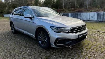 Vendo Volkswagen Passat Variant 2021 - 20900 EUR, 148000 km - AUTO.MOTO.pt